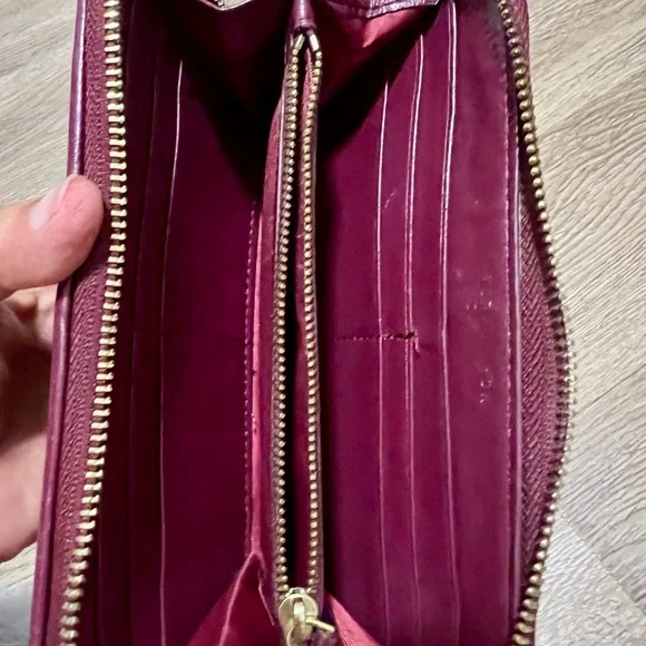 Tory Burch Burgundy Quilted Wallet - Picture 8 of 9